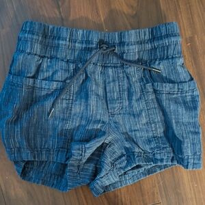 Athleta Cabo Linen Blue Shorts